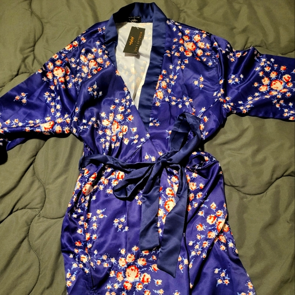 ROBE